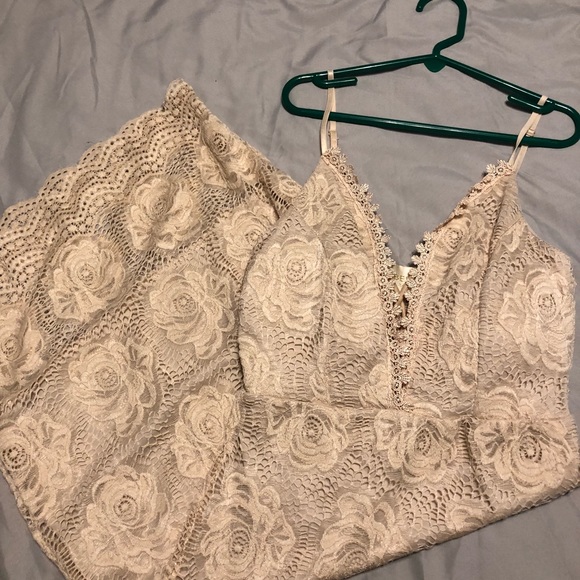 Dress - Picture 3 of 5